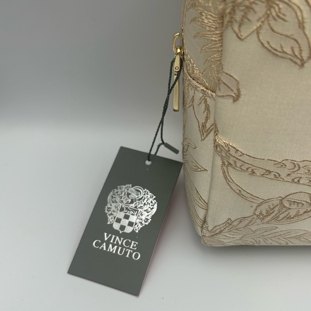 *New* Vince Camuto Cream and Gold Animal and Plant Scene Cosmetic/Travel Bag - Picture 5 of 15